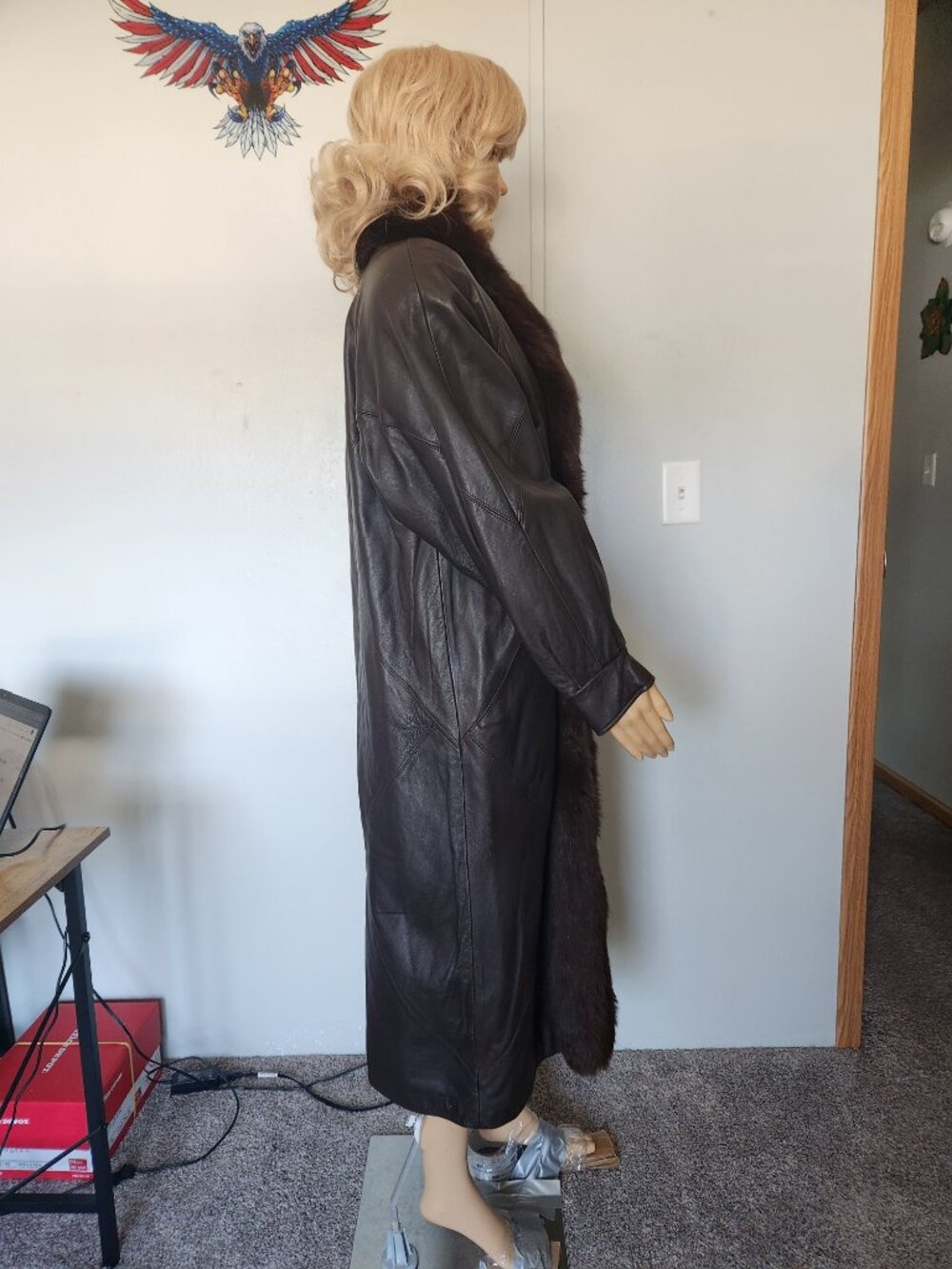 #779 Leather/fox fur coat - Picture 4 of 4